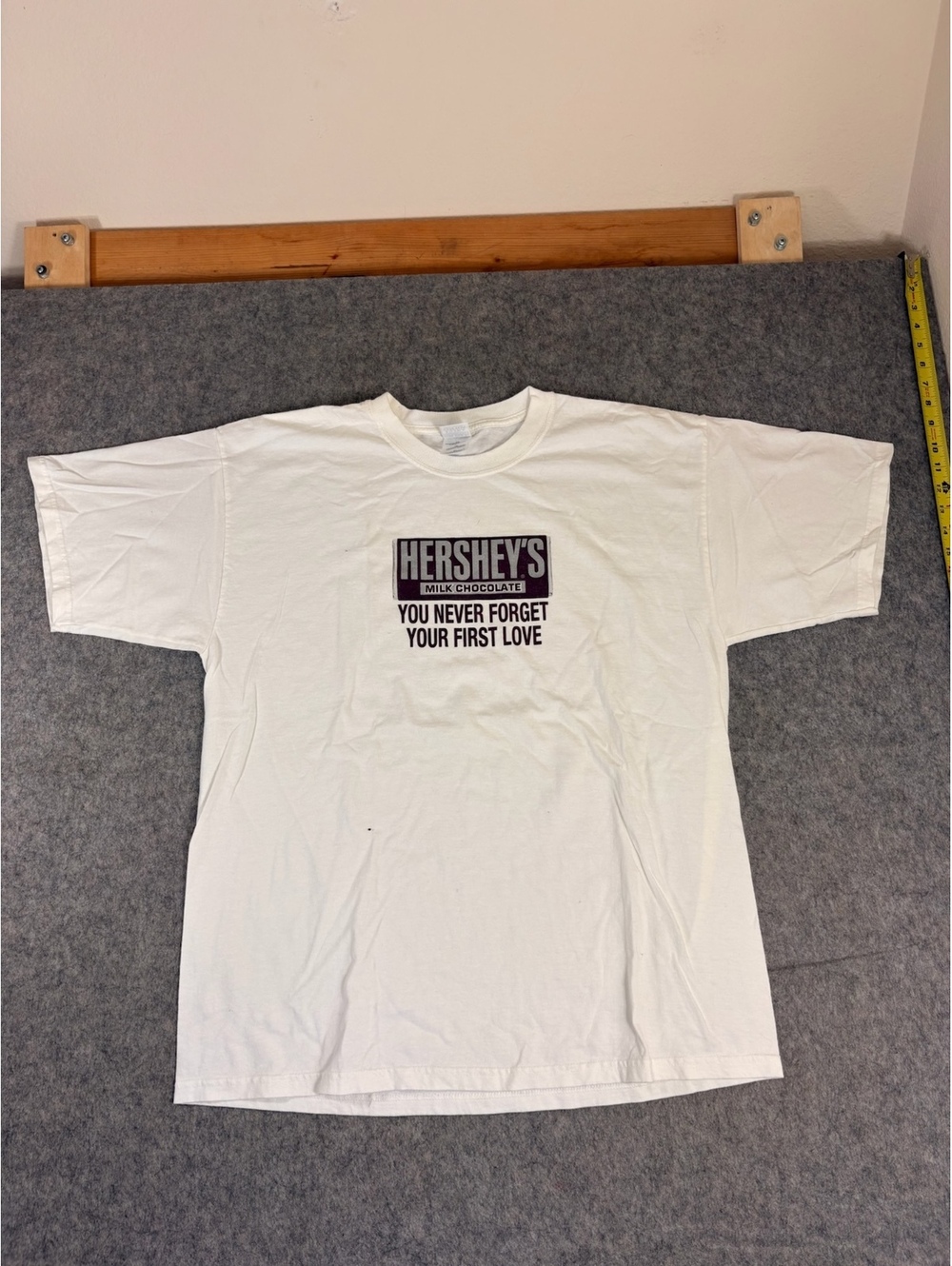 Vintage Hershey's white Graphic T-shirt Size XL